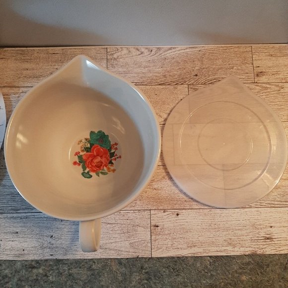 Pioneer Woman 4 Cup Covered Mixing Bowl with Handle and Lid Melamine - Picture 3 of 11